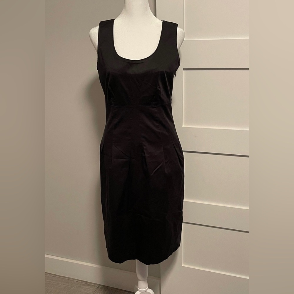 Club Monaco Black Sleeveless Size 4